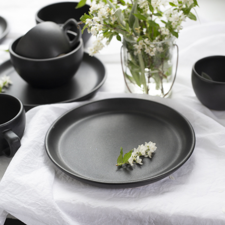 Classic Coupe Dinner Plate - Onyx